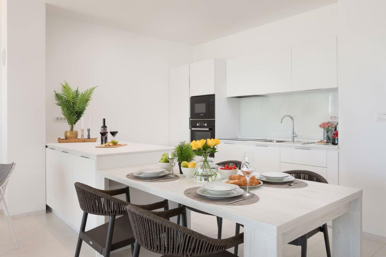 Luxury Design Beach Front Apartment Sukošan エクステリア 写真